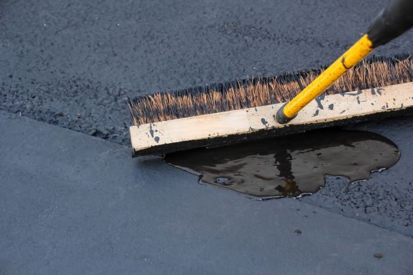 Driveway Asphalt Sealing in Norwalk